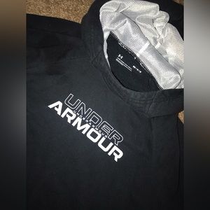 Under Armour Women Ua Short Sleeve Hoodie Size Medium (Brand New no tags) !!